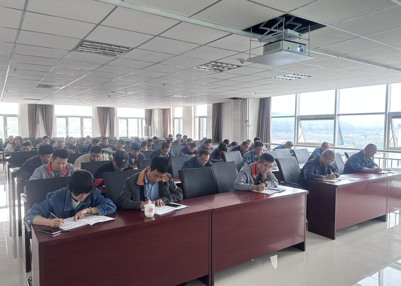 廉當&ldquo;鐮&rdquo;可以除雜念   欲為&ldquo;獄&rdquo;勢必積災難 &mdash;&mdash;集團紀委書記為物產(chǎn)工投公司黨員干部、關鍵人員 授主題教育廉政專題黨課